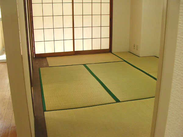 There is also a Japanese-style room